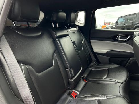 Used 2025 Jeep Compass Limited AWD/4WD image 27