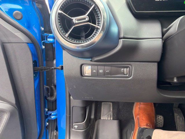 Used 2024 Chevrolet Equinox EV LT FWD image 24