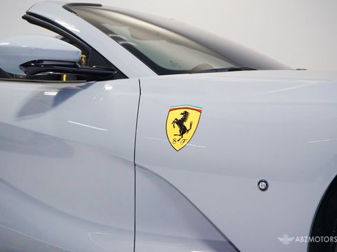 Used 2022 Ferrari 812 GTS RWD image 9