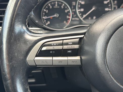 Used 2021 MAZDA MAZDA3 s FWD image 19