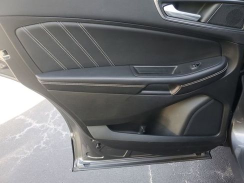 Used 2022 Ford Edge ST w/ Equipment Group 401A AWD/4WD image 9