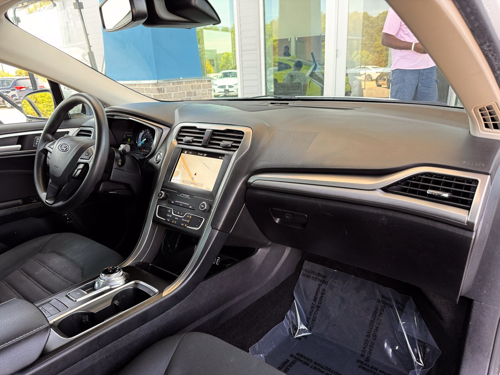 Used 2019 Ford Fusion SE FWD image 23