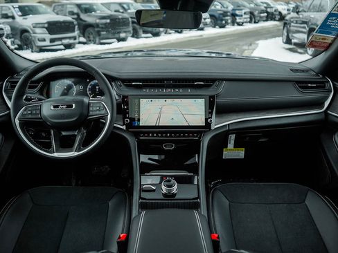 New 2026 Jeep Grand Cherokee Laredo image 14