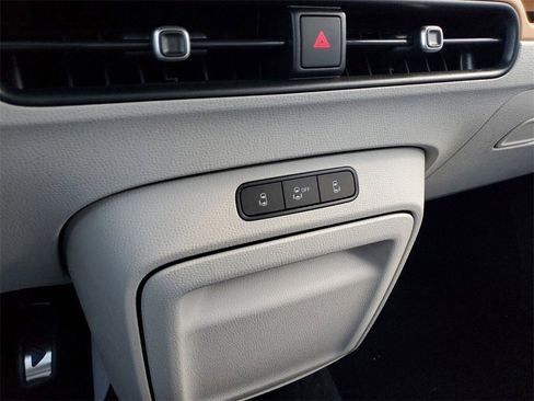 New 2025 Volkswagen ID. Buzz 1st Edition image 10