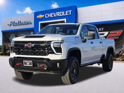 New 2026 Chevrolet Silverado 2500 ZR2 AWD/4WD image 2