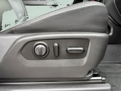 Used 2020 Chevrolet Silverado 1500 High Country w/ Technology Package image 42