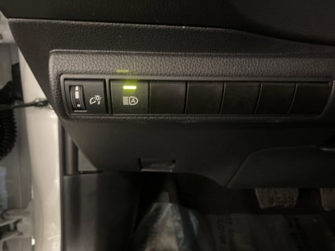 Used 2025 Toyota Corolla LE image 13