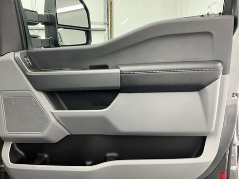 Used 2023 Ford F250 XLT w/ Snow Plow Prep Package image 15