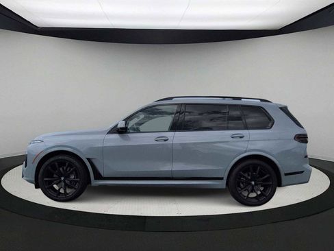 Used 2026 BMW X7 xDrive40i w/ M Sport Package AWD/4WD image 5