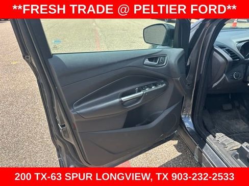 Used 2017 Ford Escape SE w/ Equipment Group 201A FWD image 6