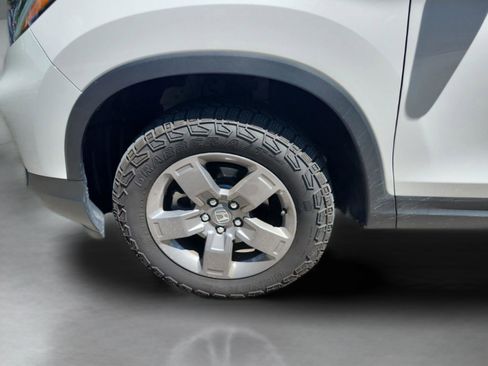 Used 2025 Honda Ridgeline TrailSport image 33