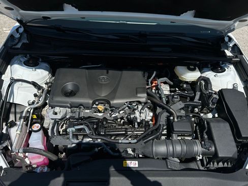 Used 2025 Toyota Camry SE image 27