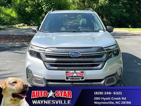Used 2025 Subaru Forester Limited AWD/4WD image 8