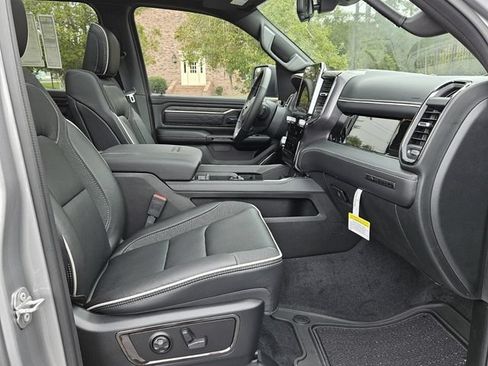 New 2025 RAM 1500 Limited AWD/4WD image 15