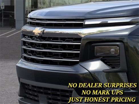 New 2026 Chevrolet Traverse LT w/ Sun and Wheel Package image 13