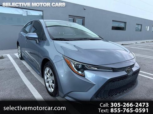 Used 2021 Toyota Corolla LE FWD image 1