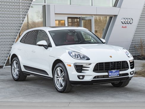 Used 2018 Porsche Macan image 2