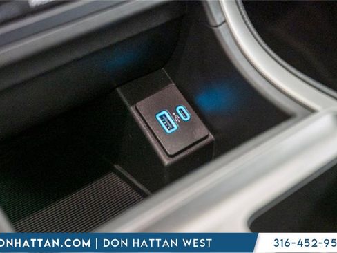 Used 2023 Ford Edge SEL image 12