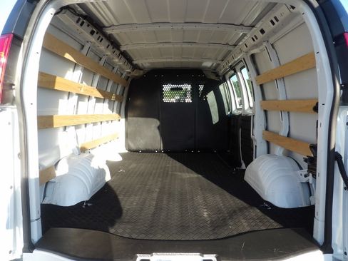 Used 2025 GMC Savana 2500 w/ Driver Convenience Package RWD image 45