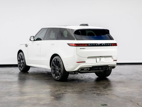 Used 2024 Land Rover Range Rover Sport Dynamic SE image 15