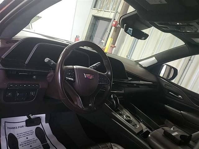 Used 2023 Cadillac Escalade ESV Sport Platinum w/ LPO, ONYX Package AWD/4WD image 11