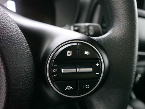 Used 2023 Kia Soul LX FWD image 18
