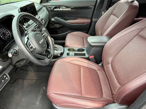 Used 2023 Kia Seltos SX w/ SX Sunroof Package AWD/4WD image 14