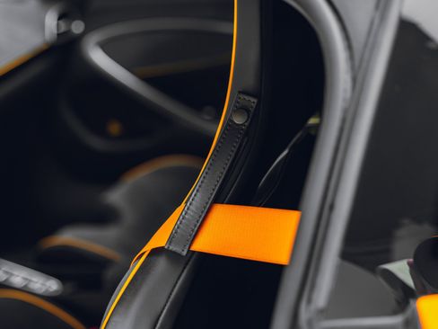Used 2023 McLaren Artura RWD image 45