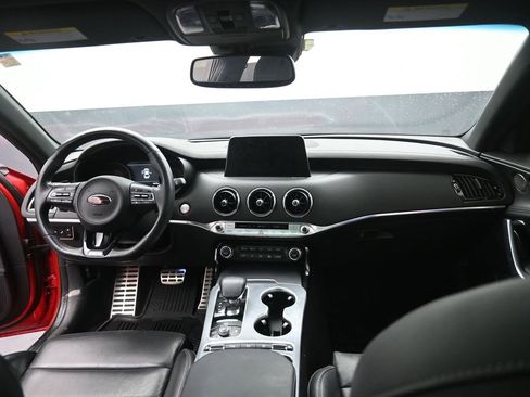 Used 2021 Kia Stinger GT2 image 16