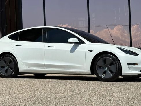 Used 2023 Tesla Model 3 Standard Range RWD image 16