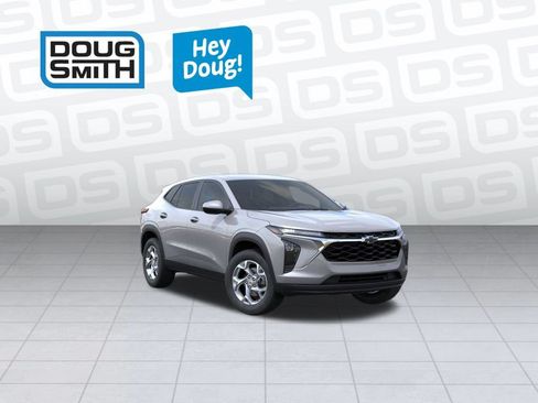 New 2026 Chevrolet Trax LS w/ LS Convenience Package FWD image 1