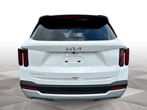 New 2026 Kia Sorento LX FWD image 7