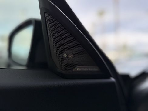 Used 2025 BMW M2 w/ Lighting Package image 6