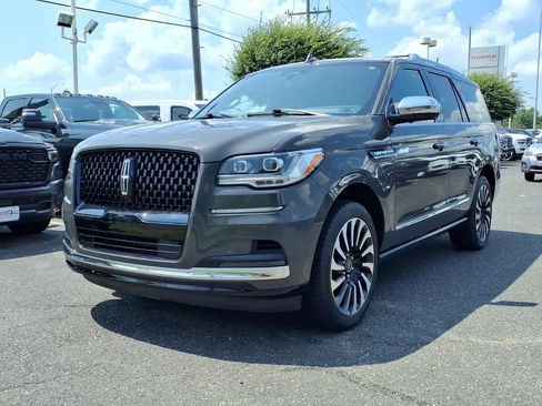 Used 2022 Lincoln Navigator Black Label AWD/4WD image 3