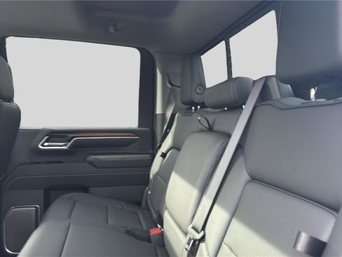 New 2026 GMC Sierra 2500 Denali w/ Denali Reserve Package image 19
