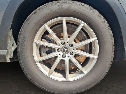 Used 2024 Mercedes-Benz GLE 450e 4MATIC image 9