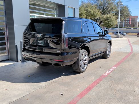 Used 2026 Cadillac Escalade Sport w/ Touring Package image 10