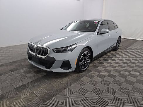 Used 2026 BMW 530i RWD image 1