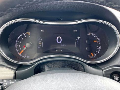 Used 2020 Jeep Grand Cherokee Altitude image 24