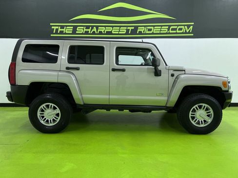 Used 2009 HUMMER H3 AWD/4WD image 10