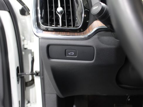 Used 2024 Volvo S60 B5 Plus FWD image 9