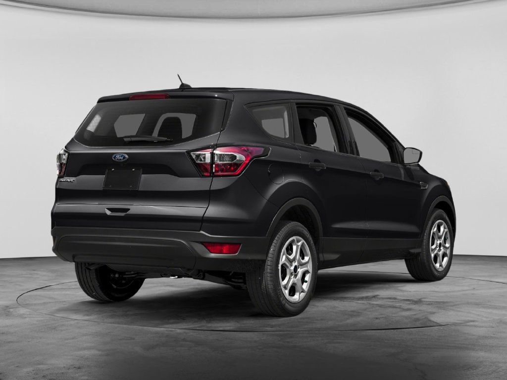 Used 2017 Ford Escape SE w/ Equipment Group 201A AWD/4WD image 2
