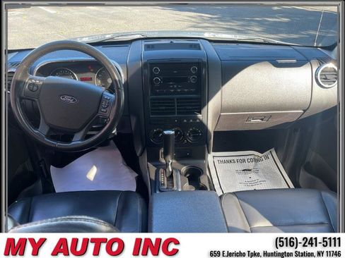 Used 2010 Ford Explorer XLT image 9