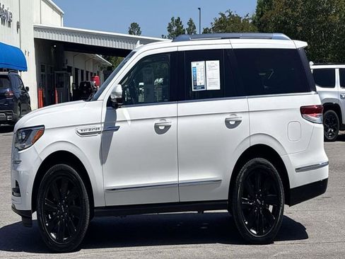 Used 2022 Lincoln Navigator Reserve AWD/4WD image 25