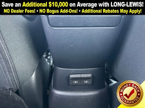 Used 2020 Nissan Kicks S image 19