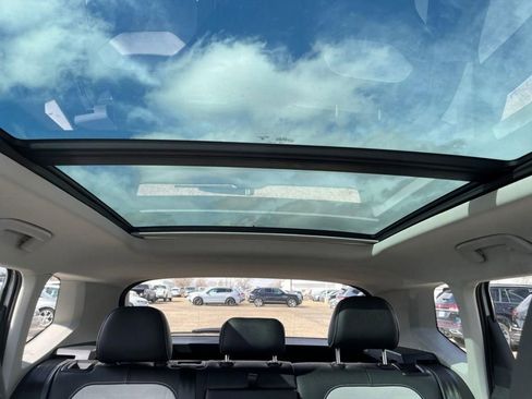 New 2025 Volkswagen Taos SEL image 26