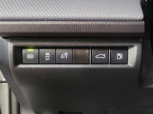 Used 2025 Toyota Camry SE w/ Convenience Package FWD image 23