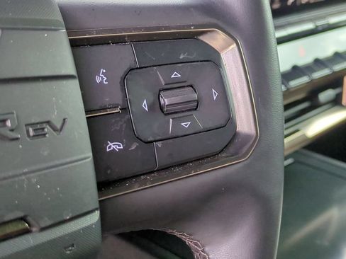 Used 2025 GMC Hummer EV 3X AWD/4WD image 36