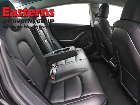 Used 2018 Tesla Model 3 Long Range image 17