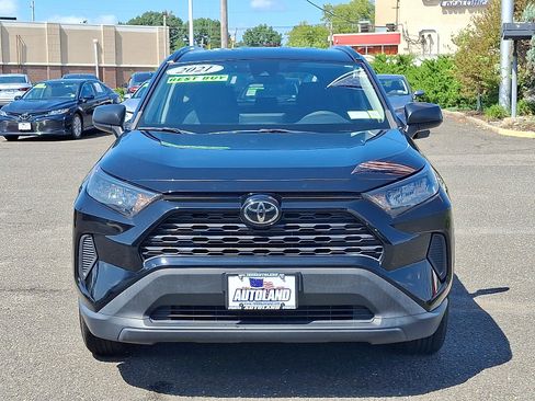 Used 2021 Toyota RAV4 LE w/ Carpet Mat Package (TMS) AWD/4WD image 2